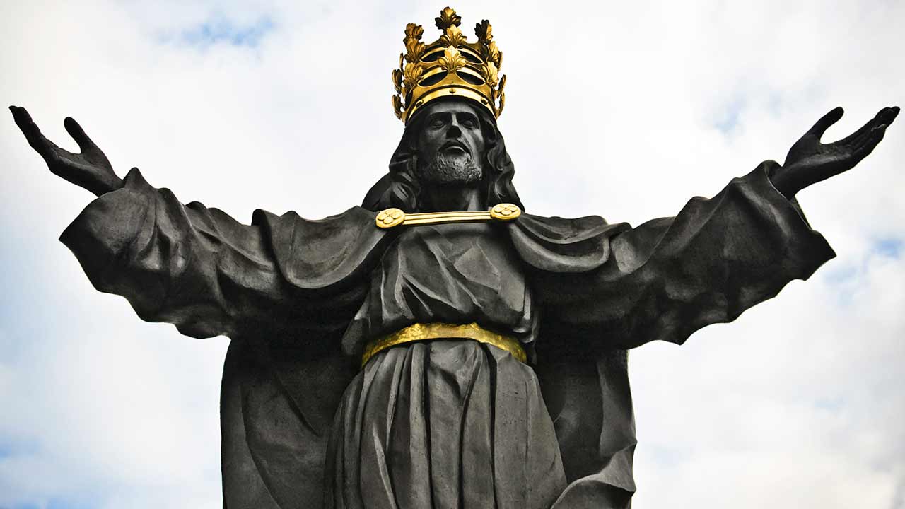 Ou Cristo reina sobre nós, ou Satanás reinará!