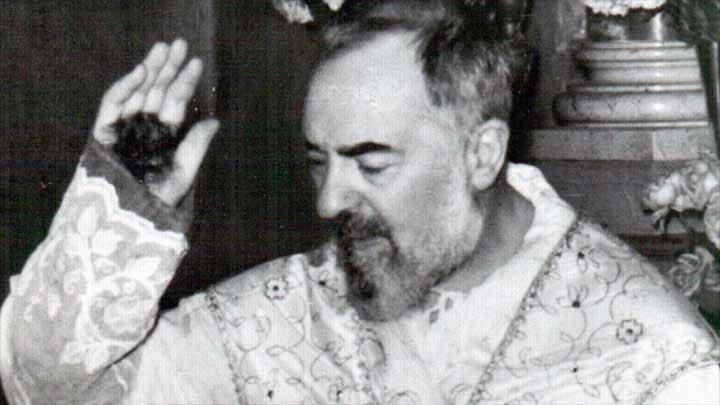 Os estigmas do Padre Pio à luz da história da Igreja