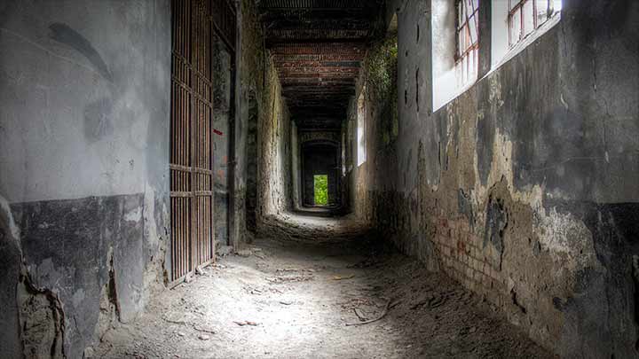 Cadeias e terror: a história de um mártir moderno